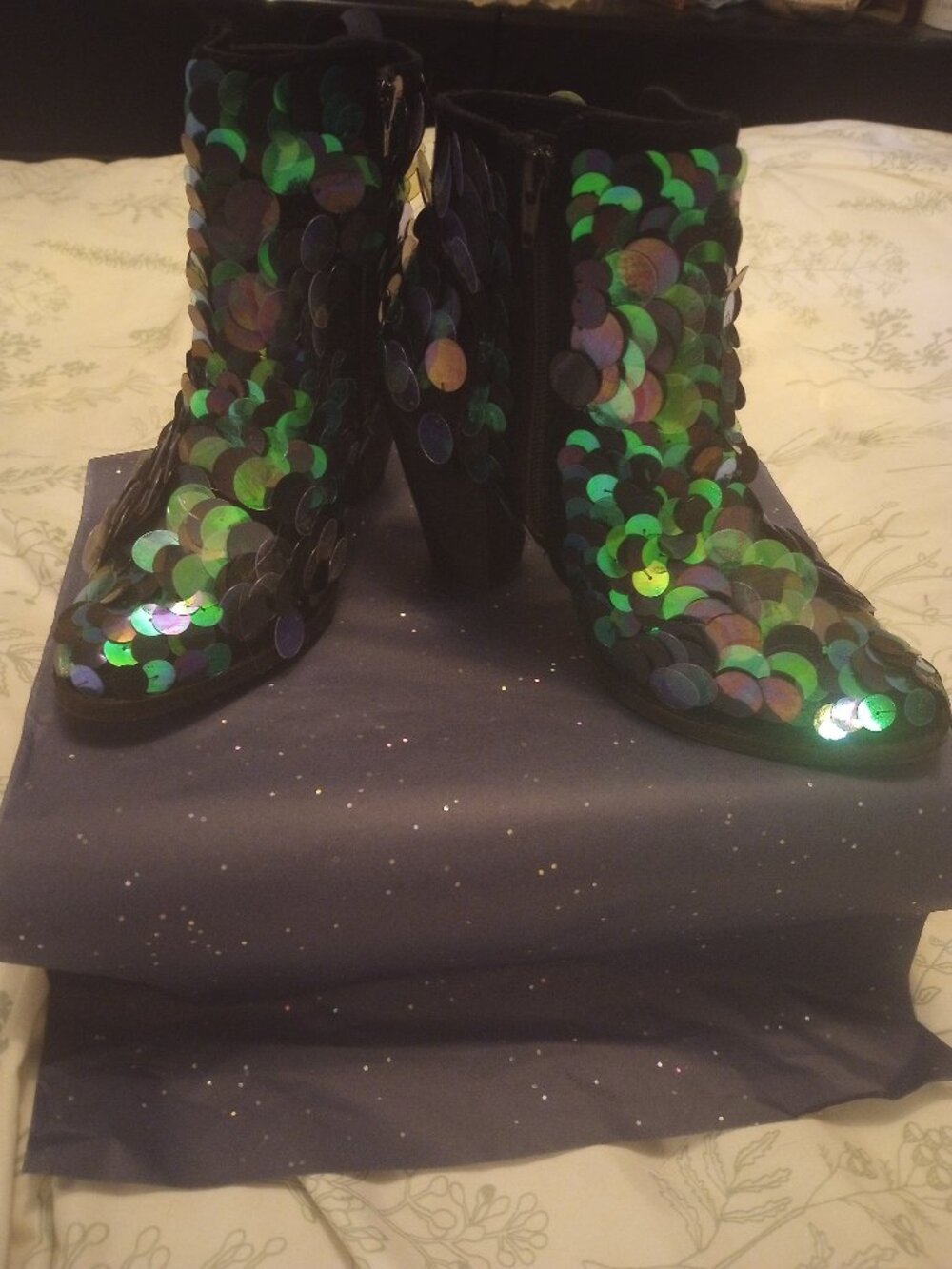 Free People out til dawn ankle boot! Sz 39 blk suede multicolor LG sequins Nwt